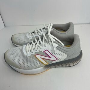 Women’s size 9.5 new balance like new used